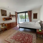 Lovely 2 Bedroom With Free Parking