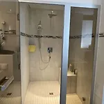 Lovely 2 Bedroom With Free Parking 아파트 안데르나흐