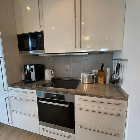 Lovely 2 Bedroom With Free Parking * Andernach
