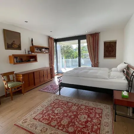 Lovely 2 Bedroom With Free Parking