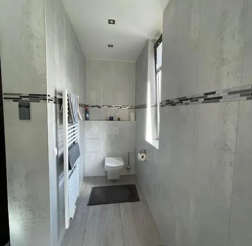 Lovely 2 Bedroom With Free Parking Appartement Andernach