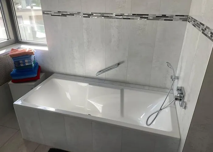 Appartement Lovely 2 Bedroom With Free Parking Andernach