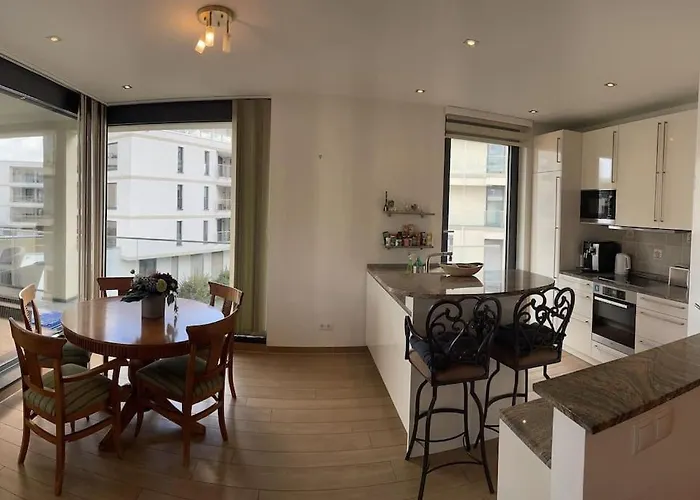 Lovely 2 Bedroom With Free Parking Andernach